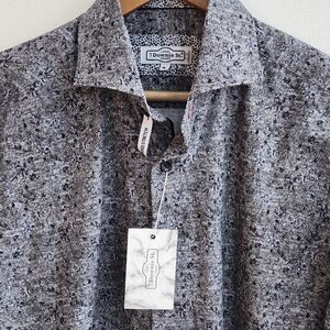 Men’s Black & White Patterned Casual Button-Down Shirt